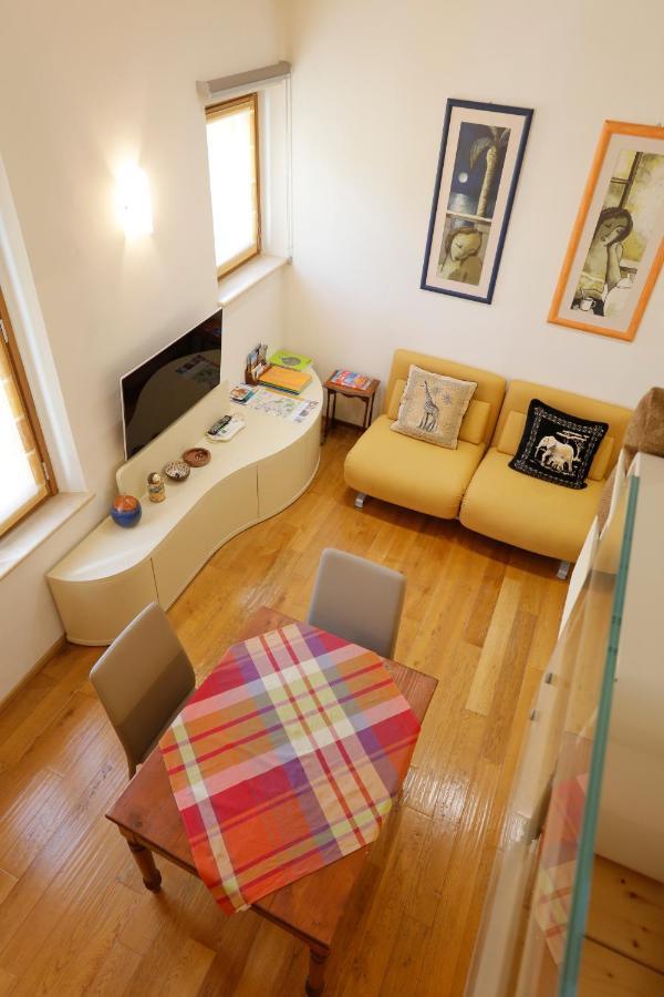 Siena Uptown - Sabrina'S Cozy Apartment Ngoại thất bức ảnh